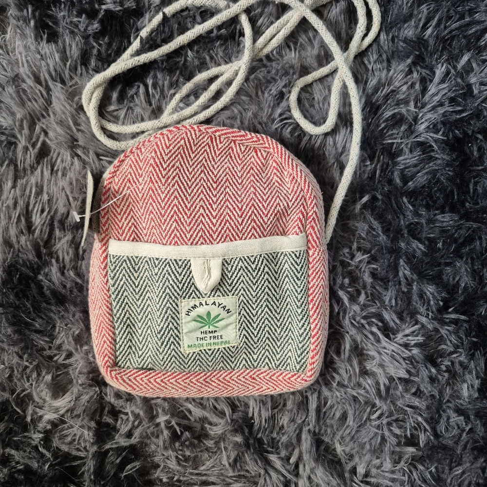 - KATHMANDU IMPORTS made in Nepal THC FREE HEMP SMALL CROSSBODY BAG NWT